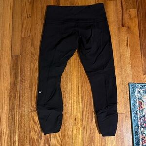 Lululemon leggings cropped size 6